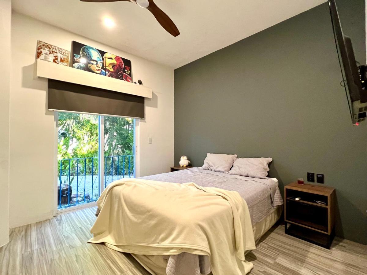 Cozy Modern With Pool In Golf Course Apartment *